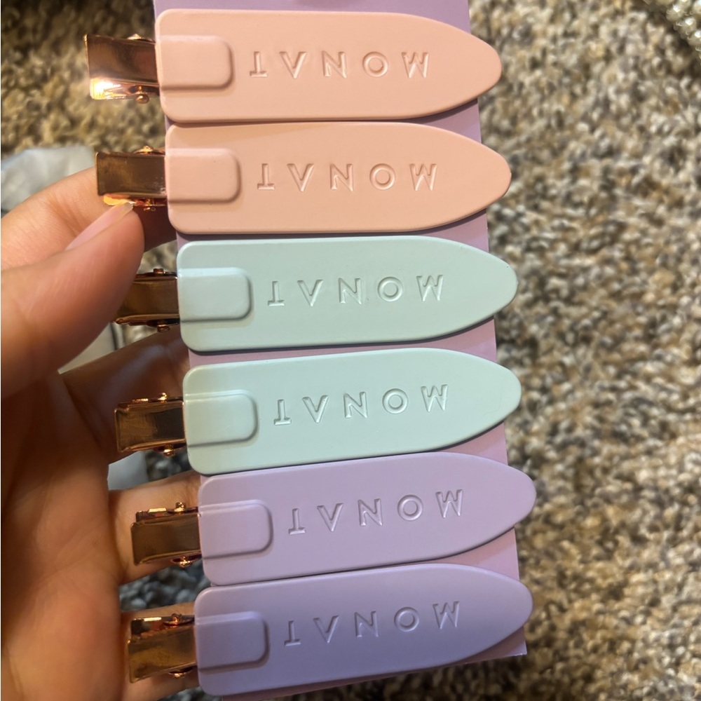 Monat Hair Clips - Picture 2 of 4